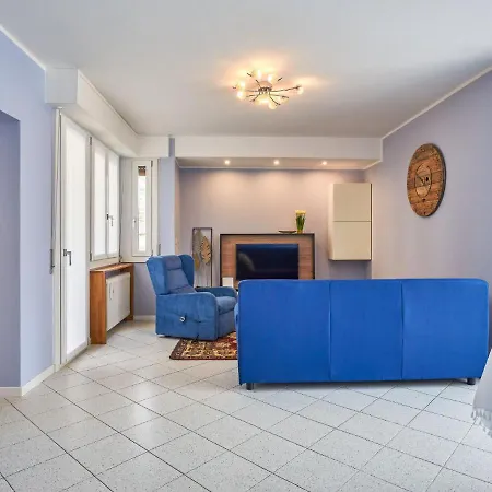 Apartment Nena & Vale By Interhome Dongo