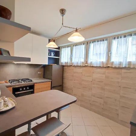 Lejlighed Nena & Vale By Interhome